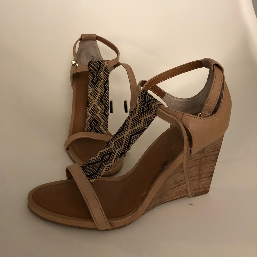 Seychelles wedges